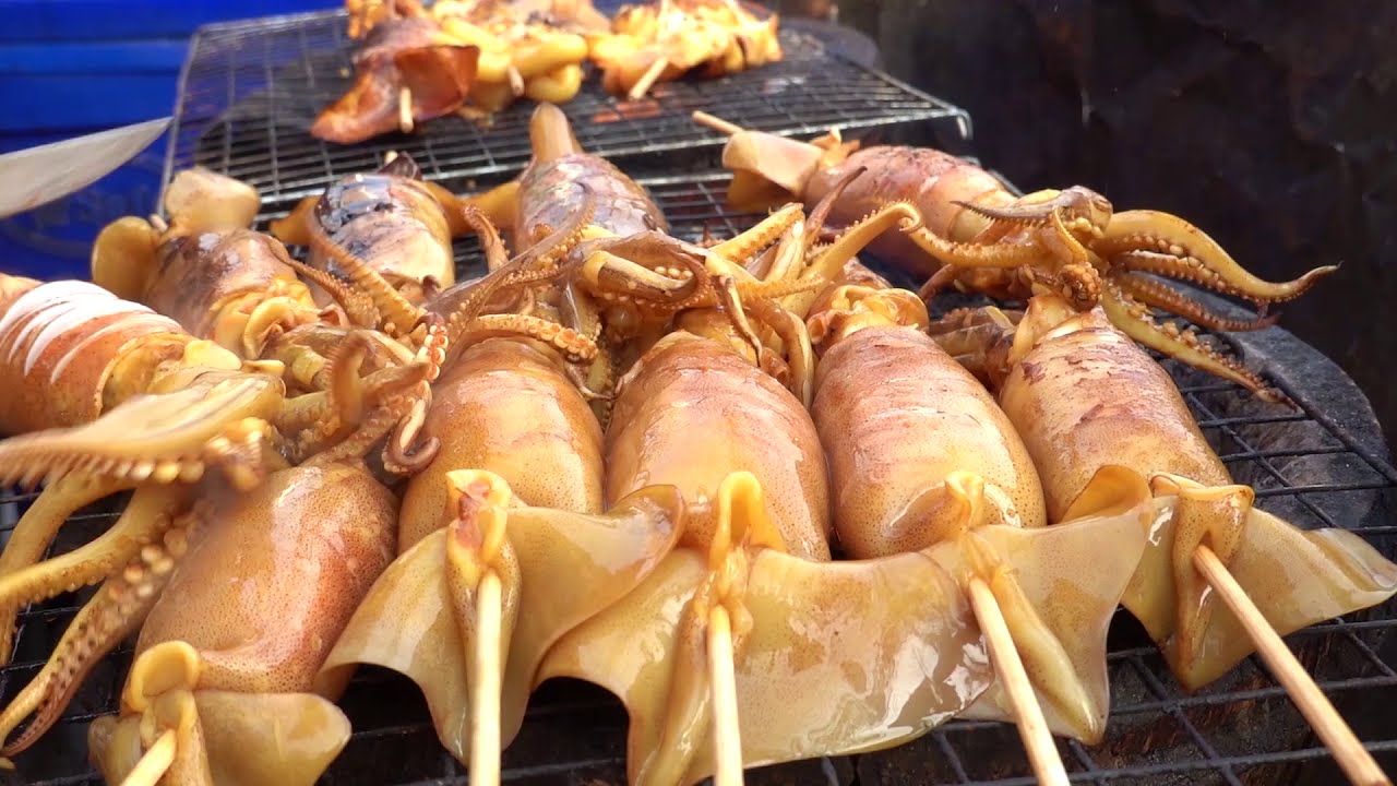 เด็ดที่สุด ไร้ความคาว!! หมึกย่างลุงเดช หน้าพันธุ์ทิพย์งามวงศ์วาน Grilled Squids with Spicy Sauce