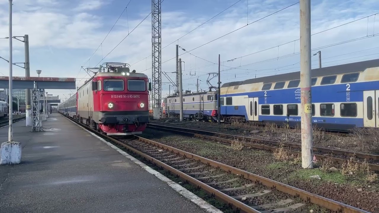 EA1 741 a depoului Galați cu IR 1998 pleacă din gara Craiova cu un mecanic de gașcă 