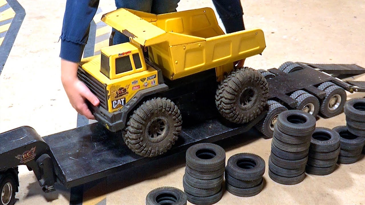 Father & Son play w/ Trucks & Trailers - Maurice Wants to Try! | RC ADVENTURES