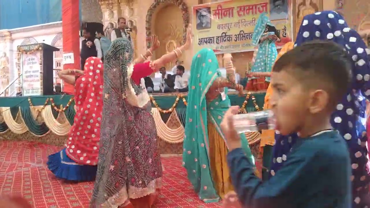 लाल लुगड़ी ने तो कमाल ही कर दिया ll singer Rekha Meena ll दिल्ली में मीना प्रोग्राम मीणामिलन समारोह