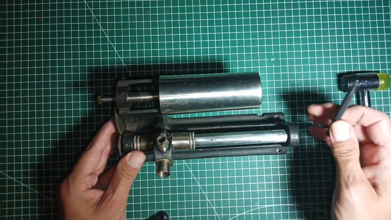 How to remove a Columbia phonograph trunnion