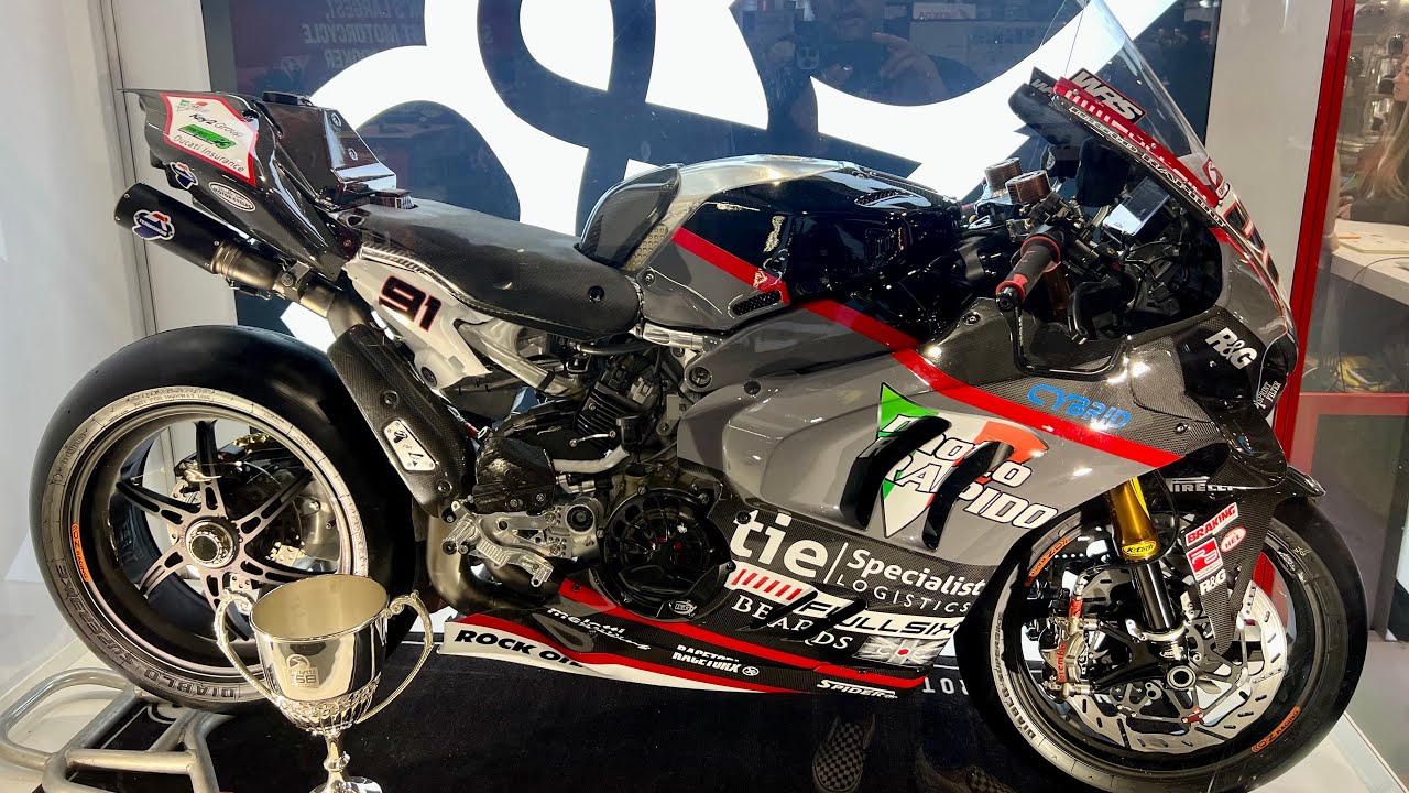 Первый взгляд на совершенно новый Ducati Panigale V4R 2026 года.