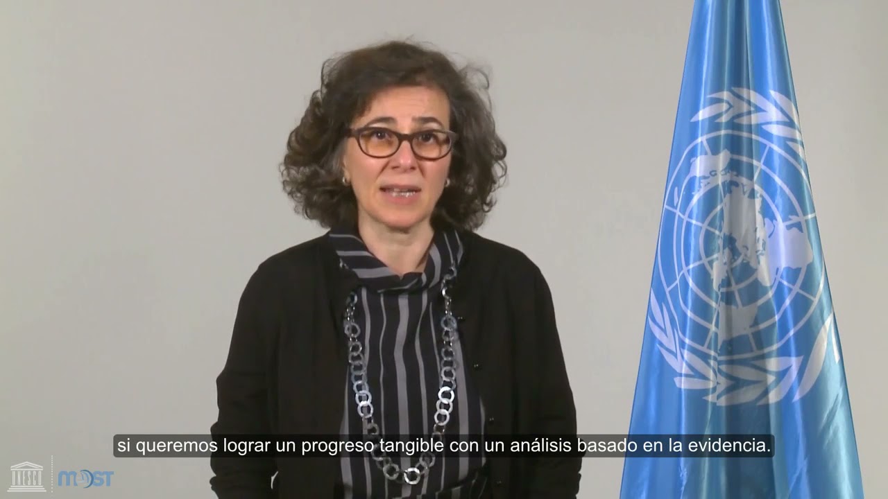 1. UNESCO ofrece la bienvenida al curso