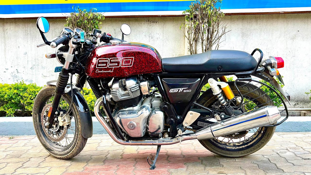 Виниловая пленка под красный кованый карбон для Royal Enfield Continental GT650 / Модификация GT650
