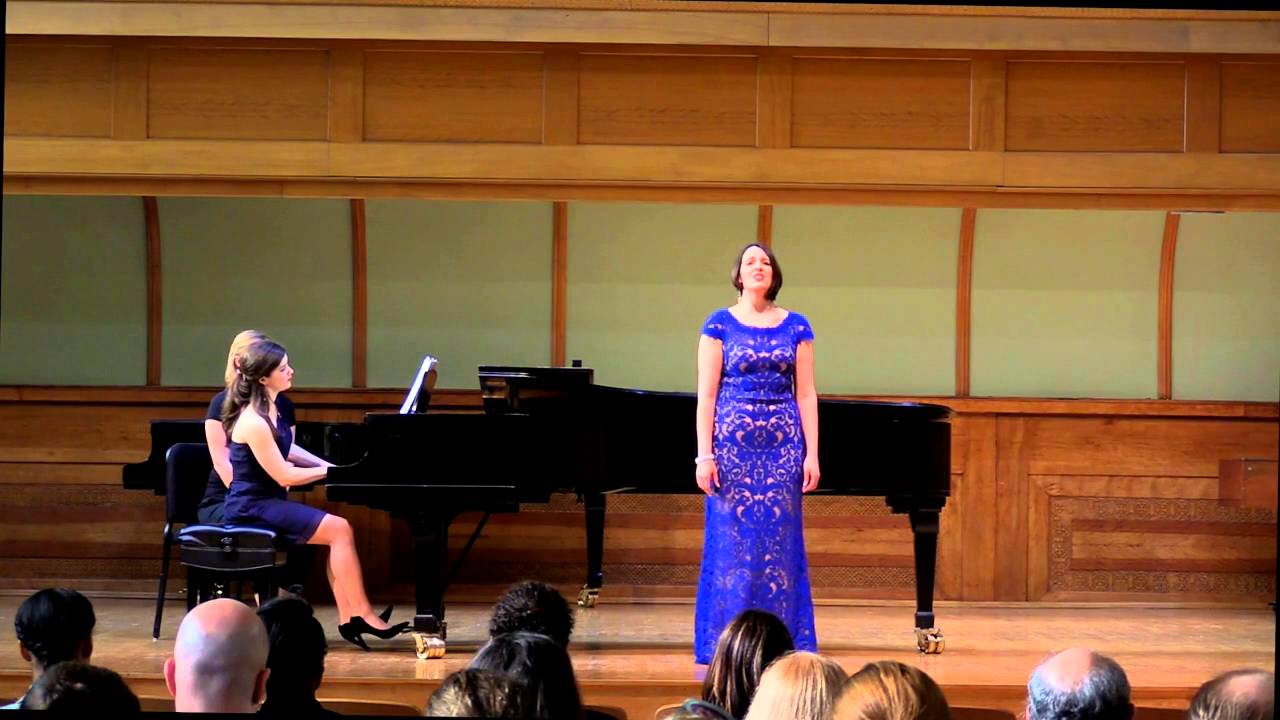 Hillary Esqueda Soprano L'allegro Marinaro Bellini