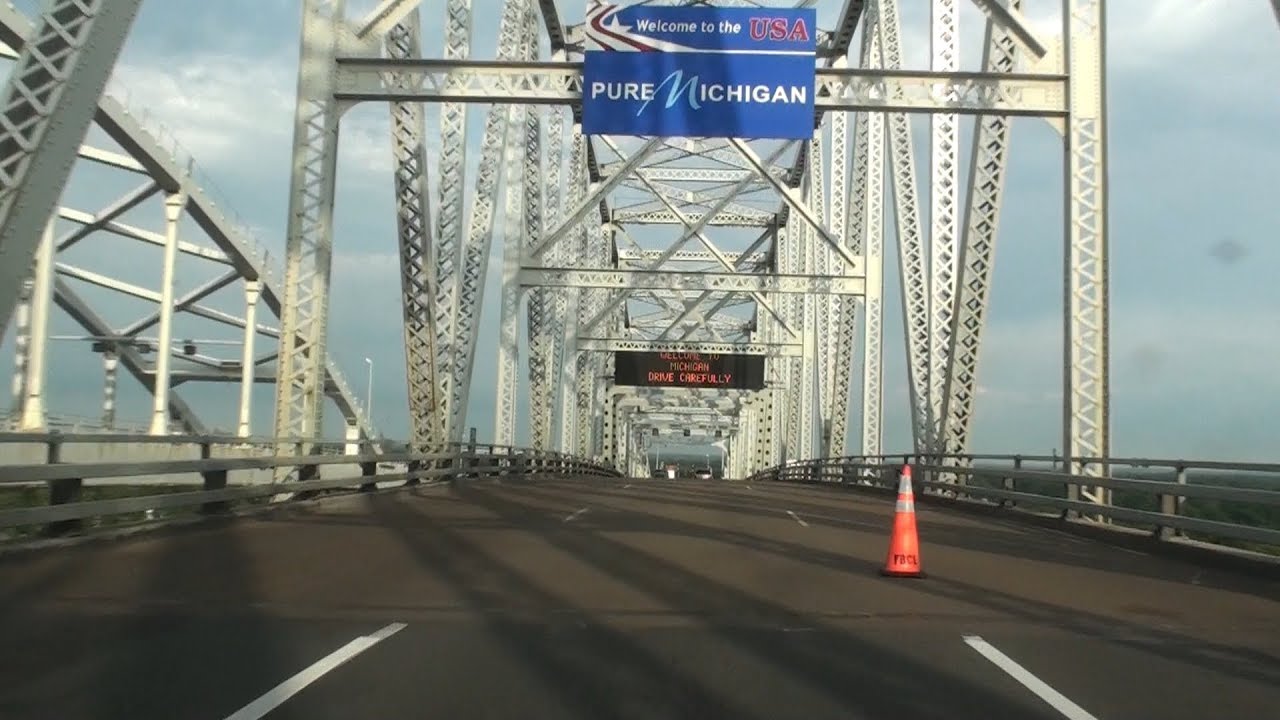 CANADA/ONTARIO - USA/MICHIGAN BORDER CROSSING