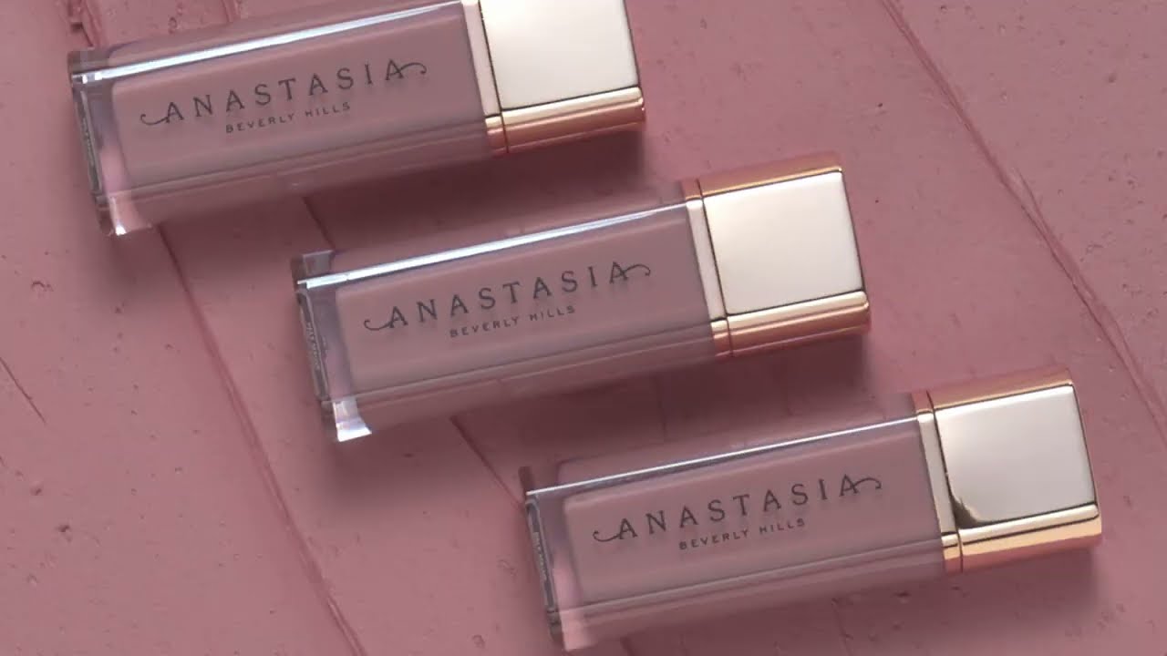 Your Galentine&rsquo;s Lip Must-Have: Lip Velvet 💗💋 #valentinesmakeup #galentinesday #lipstick