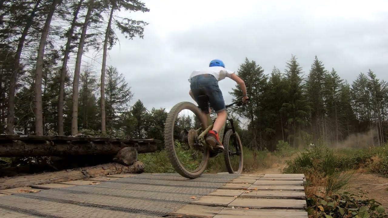 Radonbikes Testevent 2022 MTB Siegerland Flowtrail Siegen 4K #deft #swoop #render #slidetrail