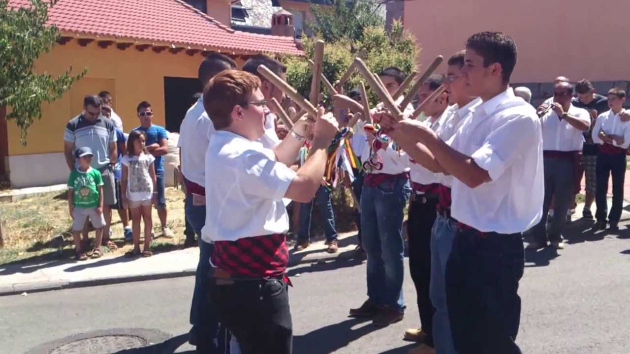 Grupo de paloteo de Revenga (Segovia). San Roque 2012
