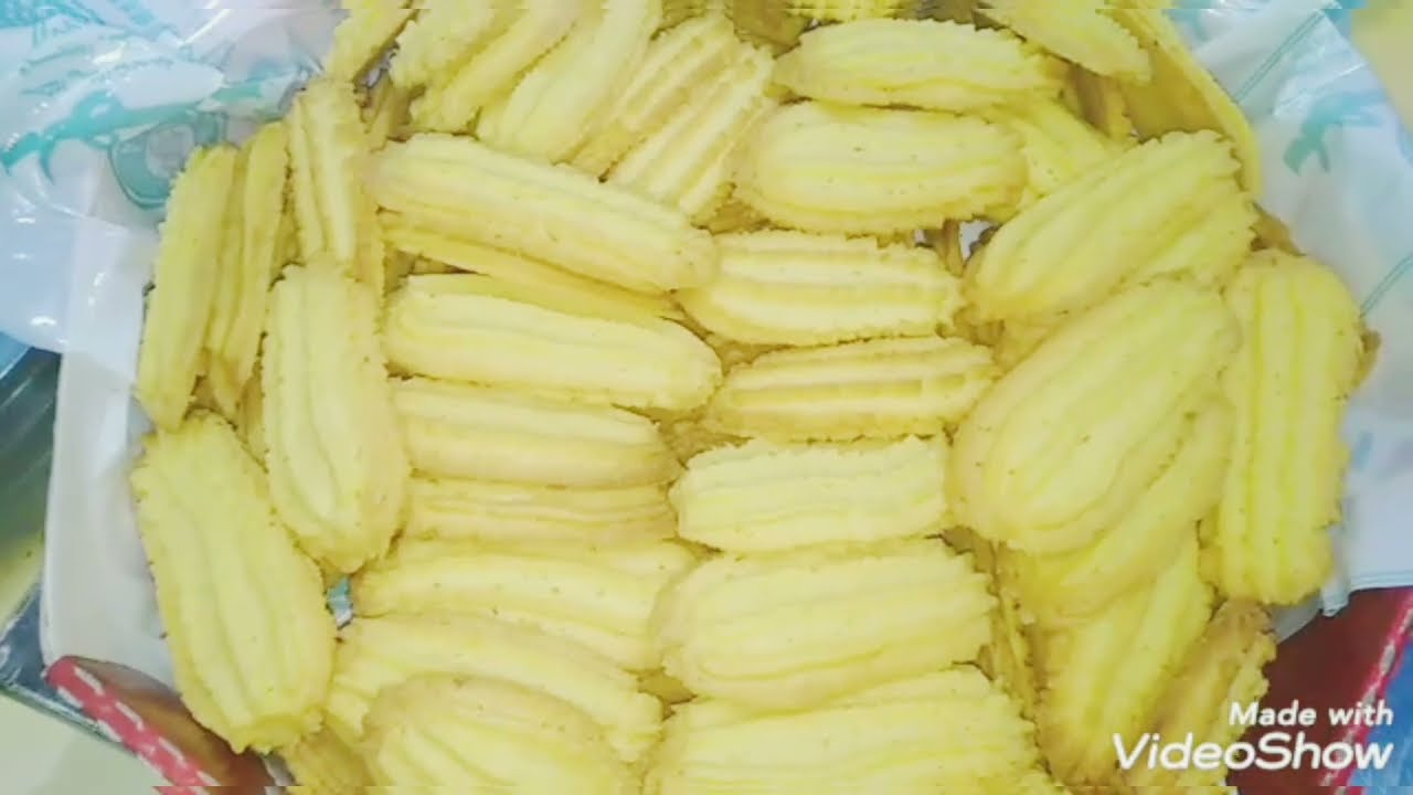 بسكوت النشادر بالسمنه فى الخلاط مقدار نص كيلو دقيق عمل كيلو ونص بسكوت