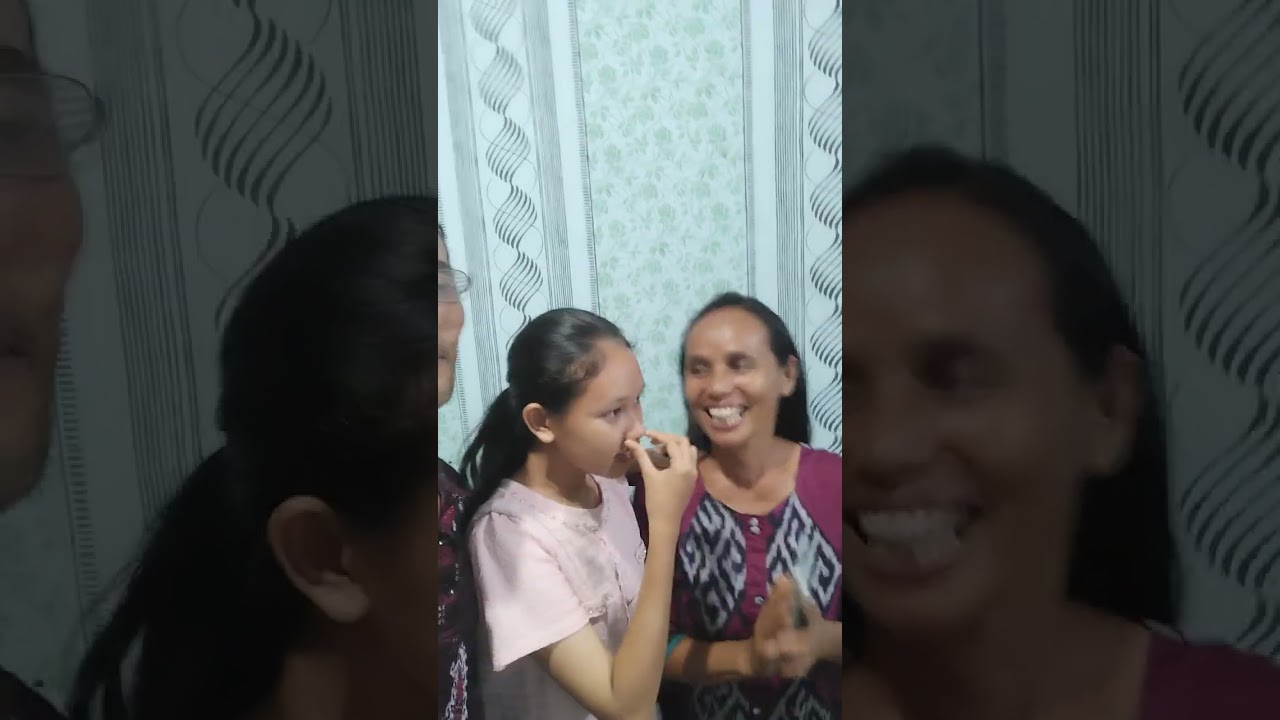 hiburan bona taon pardahutaon kayan hilir