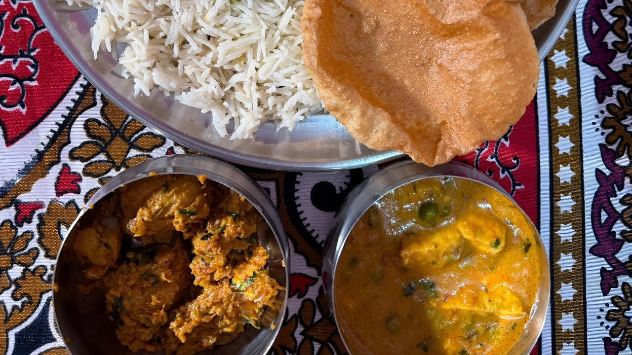 DELICIOUS PURI AND PANEER SABJI AND AALU SABJI | FOOD CHALLENGE| SM FOOD VLOG| 