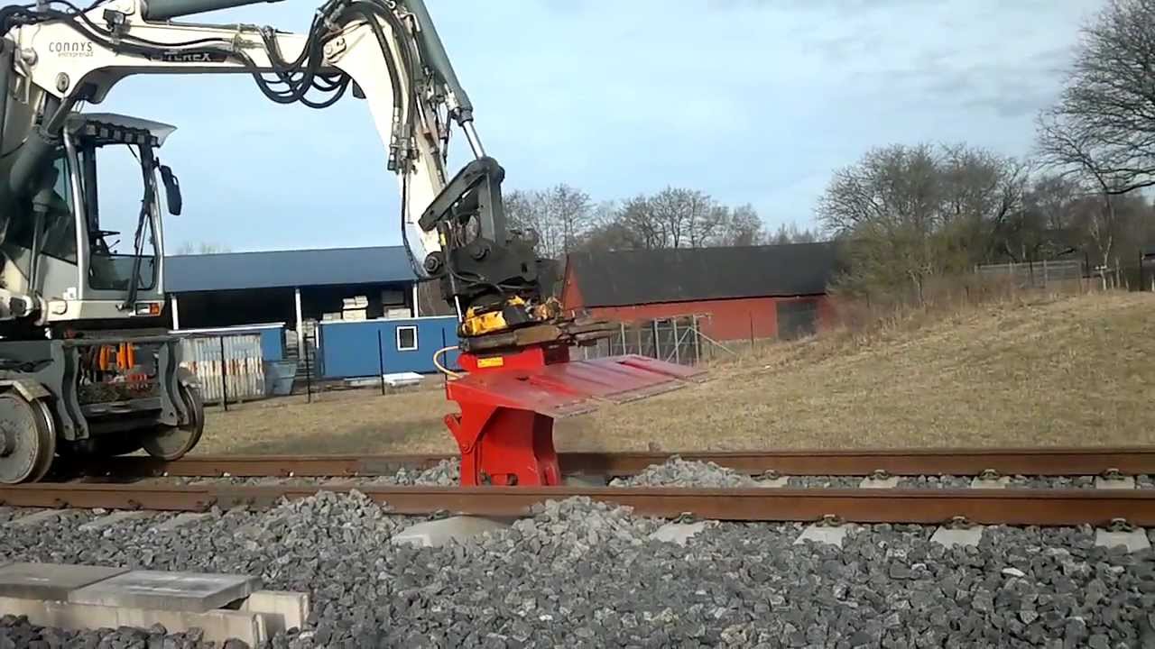 Замена шпал с помощью ж/д экскаватора Terex-Atlas 1604 ZW