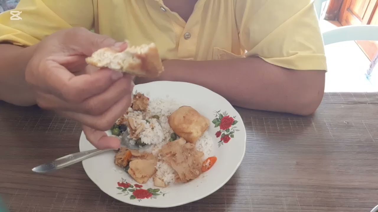 Makan  lunca oncom kampul dan tumis rebung  & tahu nikmat karena ada rasa syukur