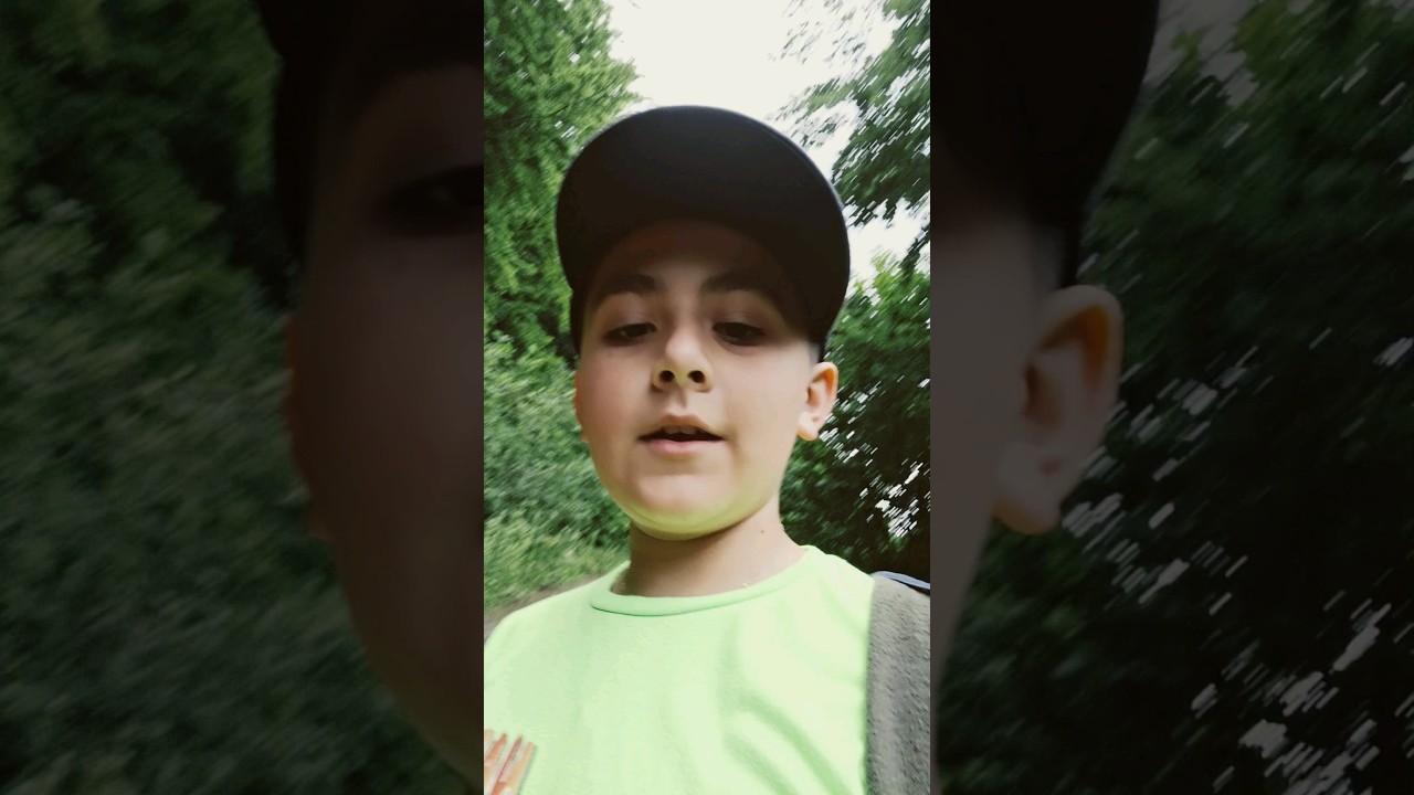 потірявся у лісі