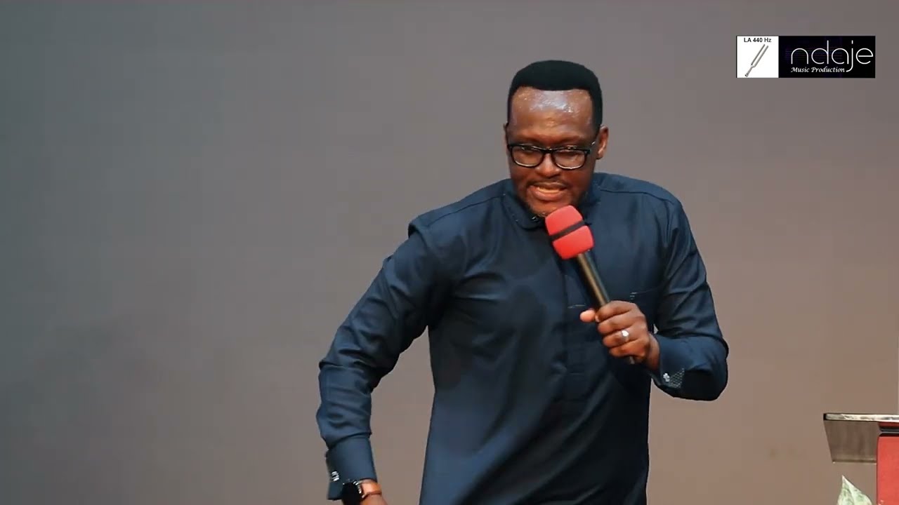 PASTOR SENGA EMMANUEL 🥰🥰🎤❤️AGEZE MU RWANDA  IKINTU KIRUSHA UBUGINGO KUGIRA AGACIRO