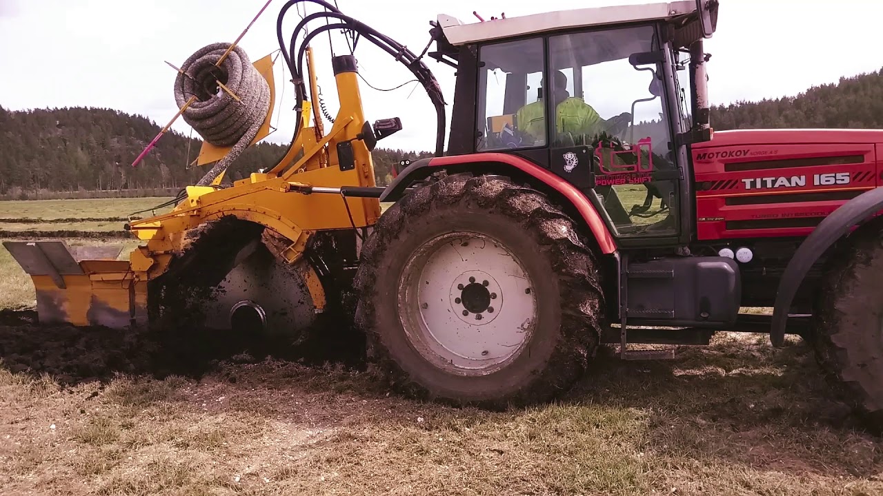 Grøfting i Agder. Svenes - Froland 2019. SAME T 165 og RG maskin