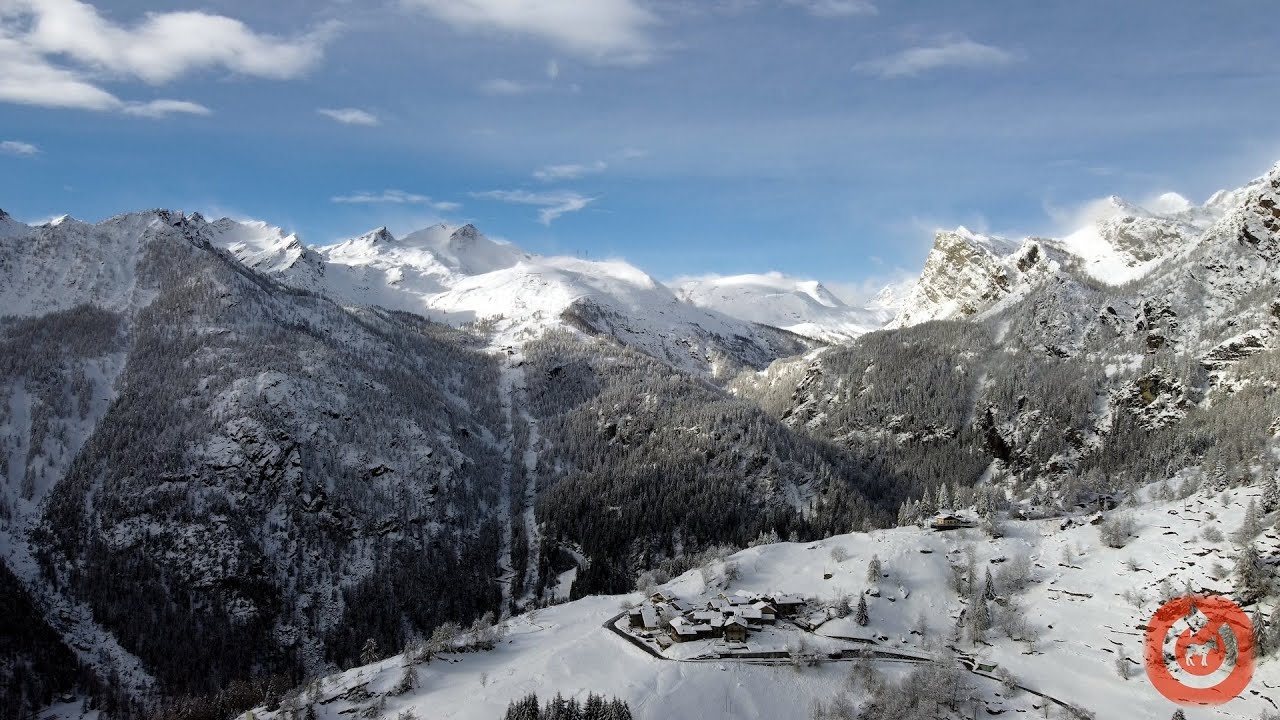Valle di Champorcher -  Valle d'Aosta - Italy 4k - Grand MontBlanc