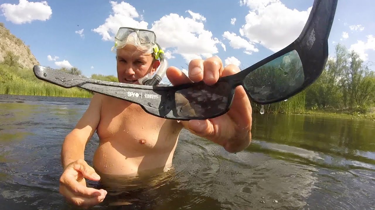 Best River Treasure Finds of 2017 - Found Gun, 4 GoPros, iPhones, Wallets!