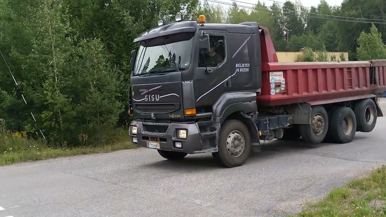 Sisu teema Monninkylässä.