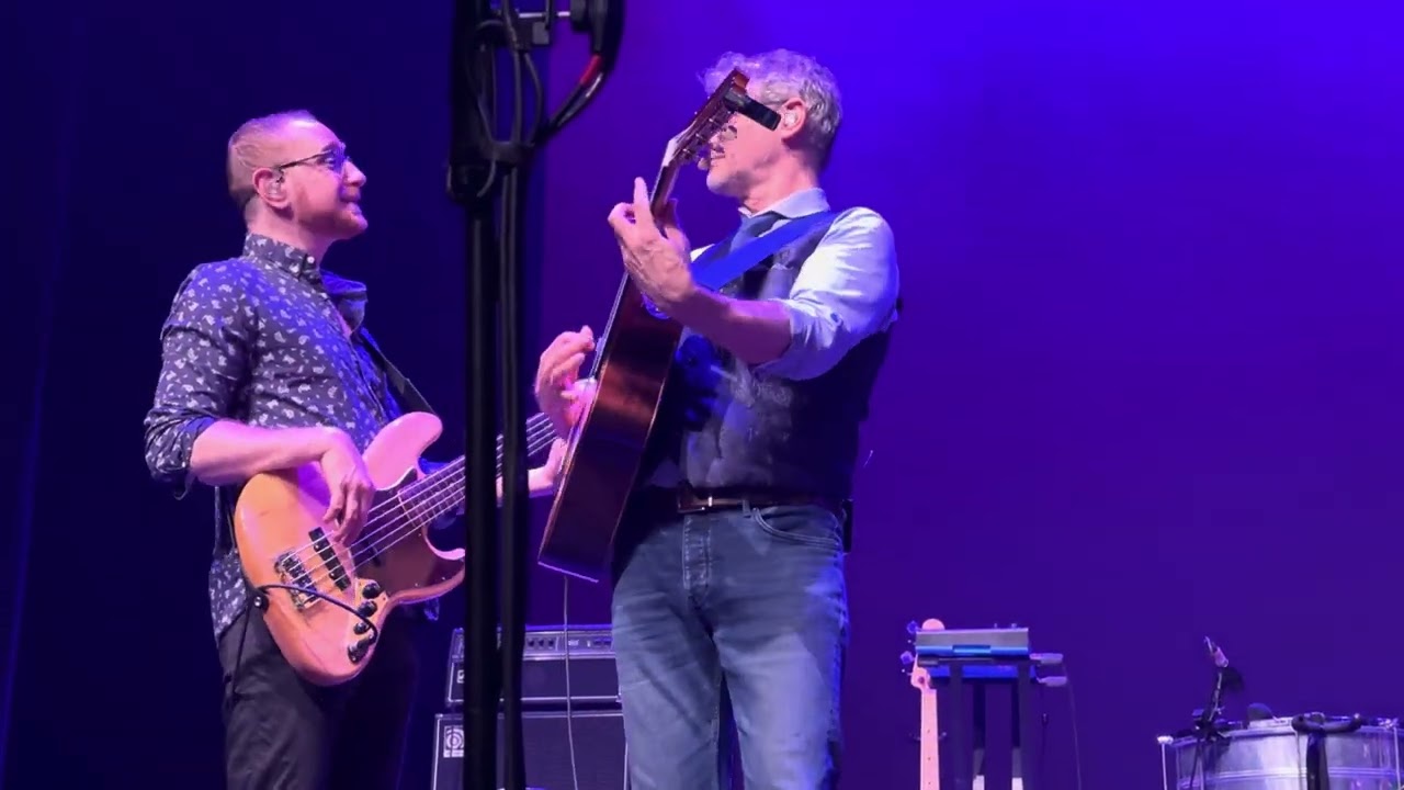 Jesse Cook - Mario Takes a Walk (live)