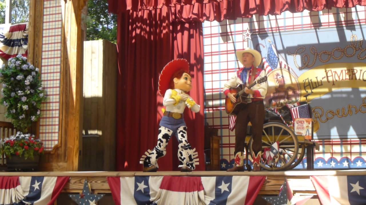 Disneyland Woody's Round Up - Olivia and Jessie 1 - July 14, 2013