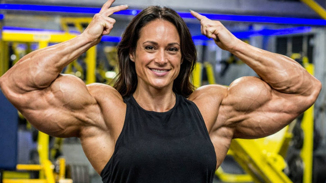 THIS ENGLISH FEMALE BODYBUILDER HAVE SOME SERIOUS BICEPS : MAZ