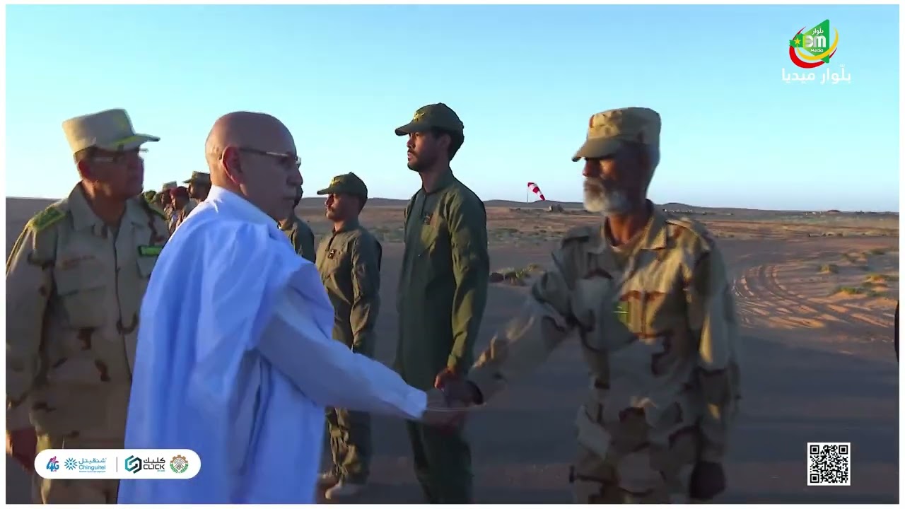 مشاركة رئيس الجمهورية  محمد ولد الشيخ الغزواني  الجنود المرابطين في قاعدة لمرية العسكرية إفطارهم .