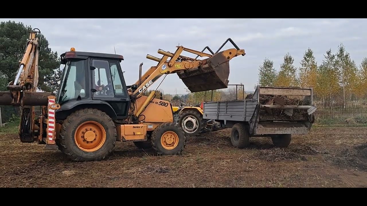 Case 580 SM ładowanie obornika na rozrzutnik 3,5t z Ursusem c335.