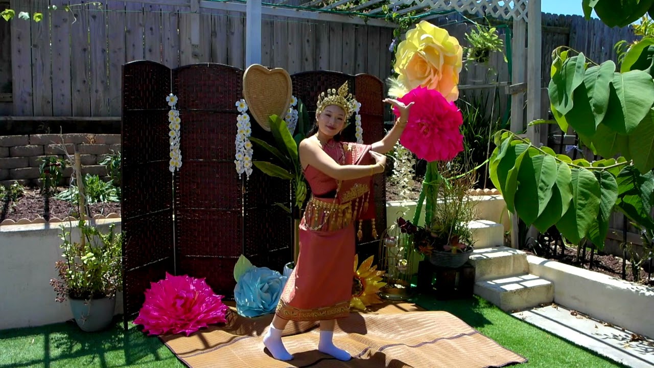 Champa Noy Dance solo - “Lao Phene”