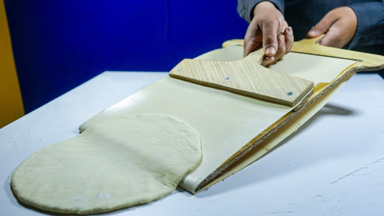 how to mak pala per pizza scorrevole - اصنع مجرفة بيتزا احترافية في المنزل! (لن تصدق سهولة الأمر)