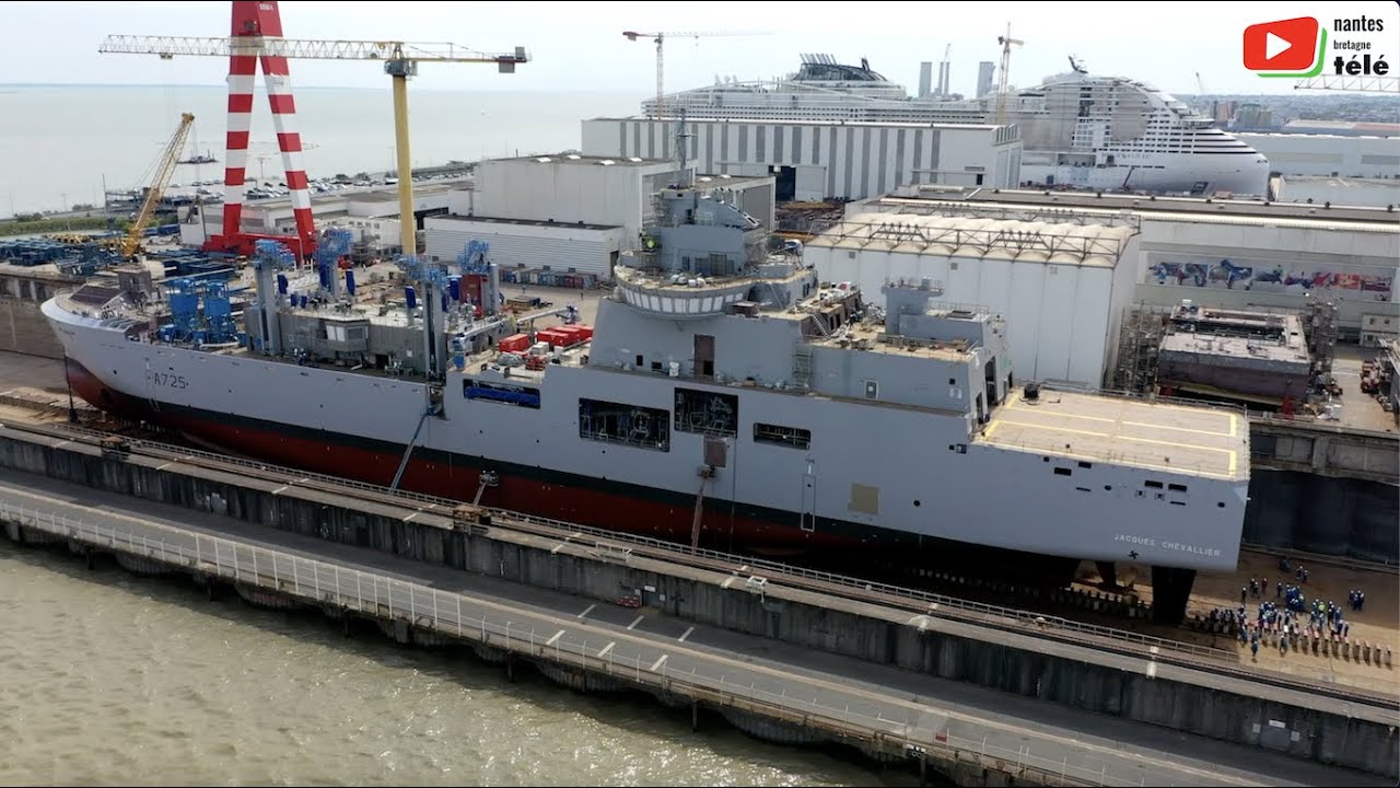 SAINT-NAZAIRE   |  Mise à flot du Jacques Chevallier  |   Nantes Bretagne Télé