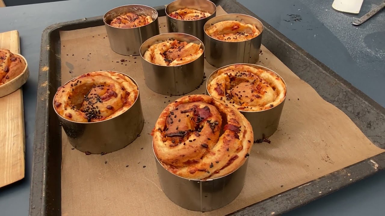 Pølsehorn og pizzasnegle