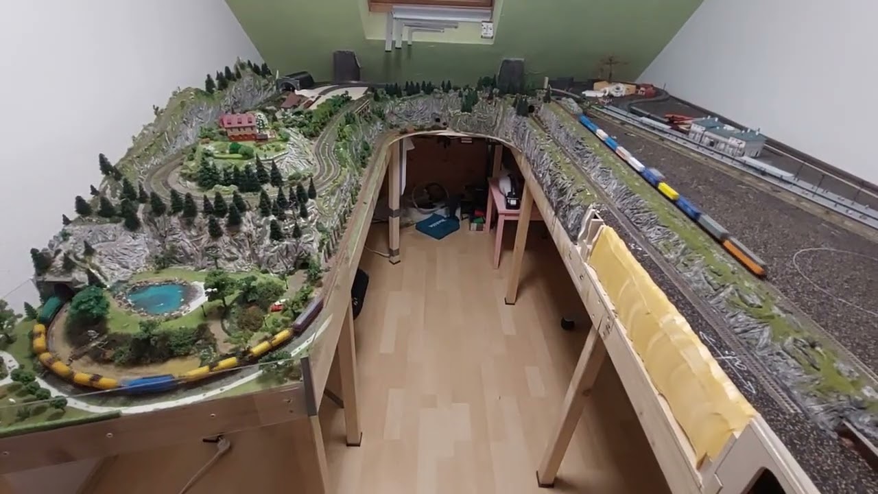 Baufortschritt mit Zugfahrten, Spur N mit RMX & TC10