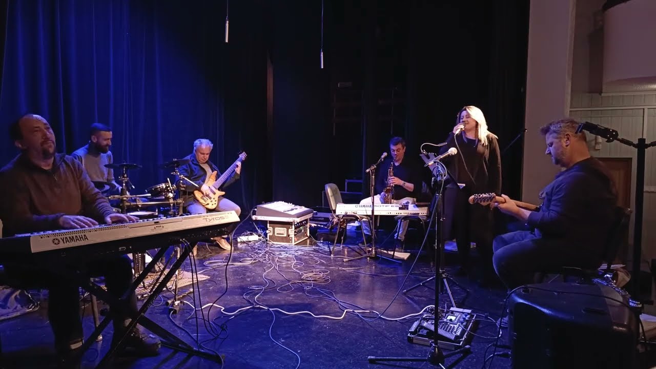 PARADOX - Być Kobietą (z repertuaru Alicji Majewskiej)