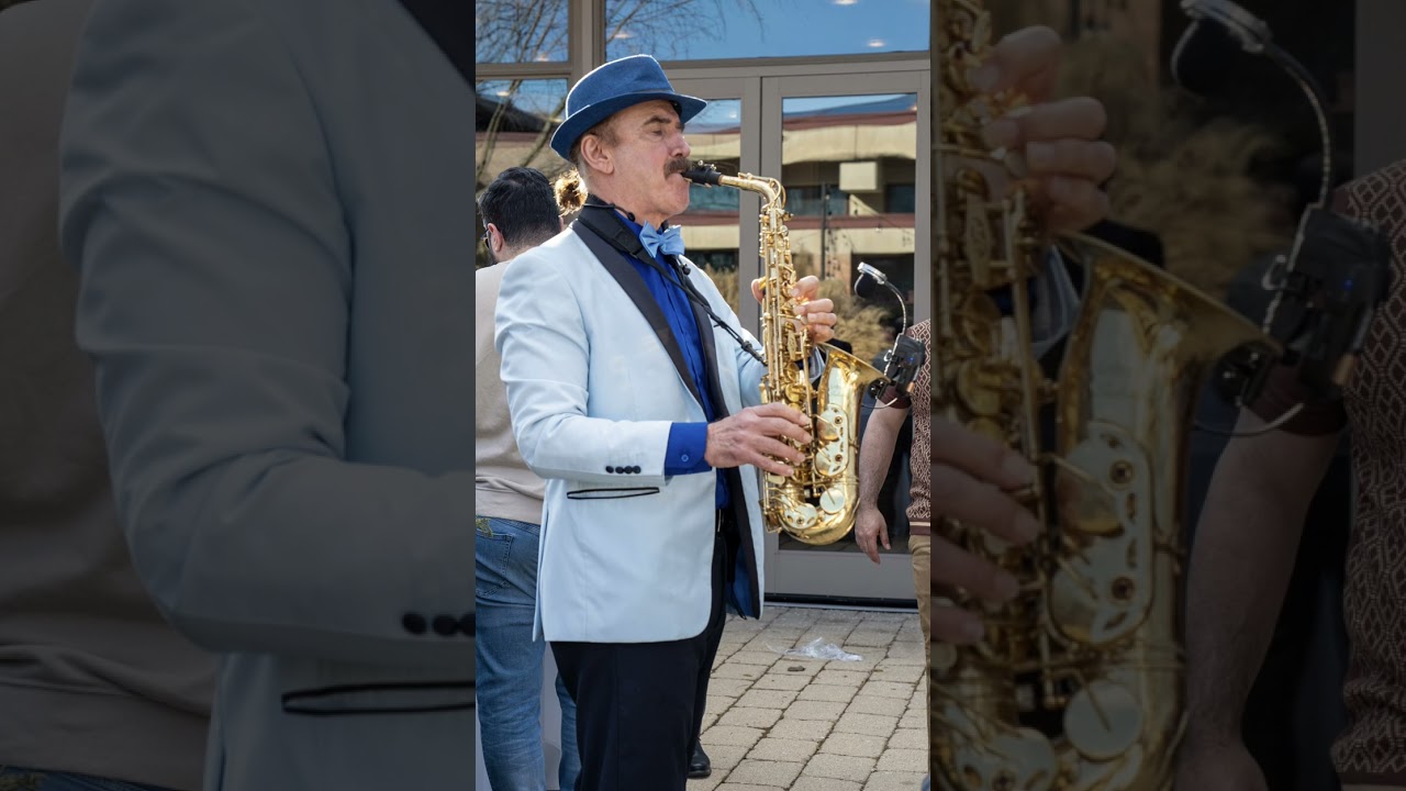 GATA RAHE MIRA DIL. / Dev         / Waheeda Rahmen . Saxophone: Kamal Kareem Saxo.