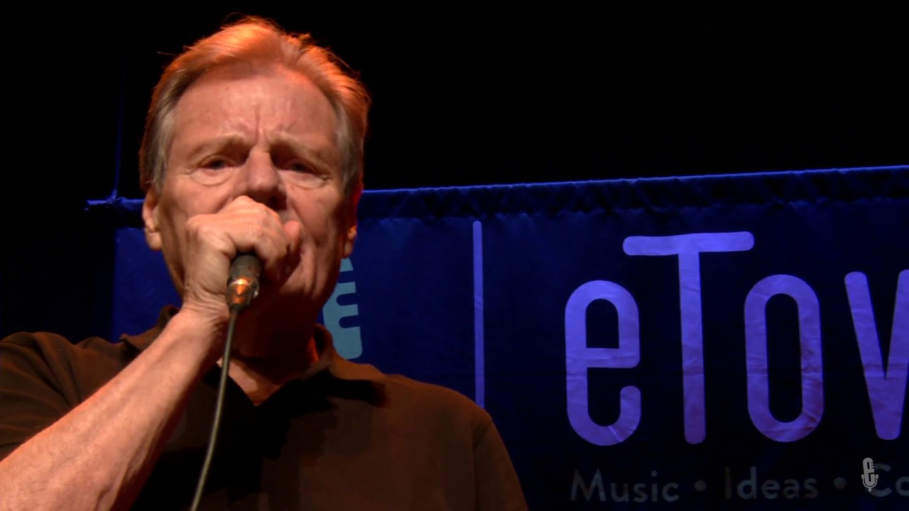 Delbert McClinton - Don&rsquo;t Do It  (eTown webisode #1281)