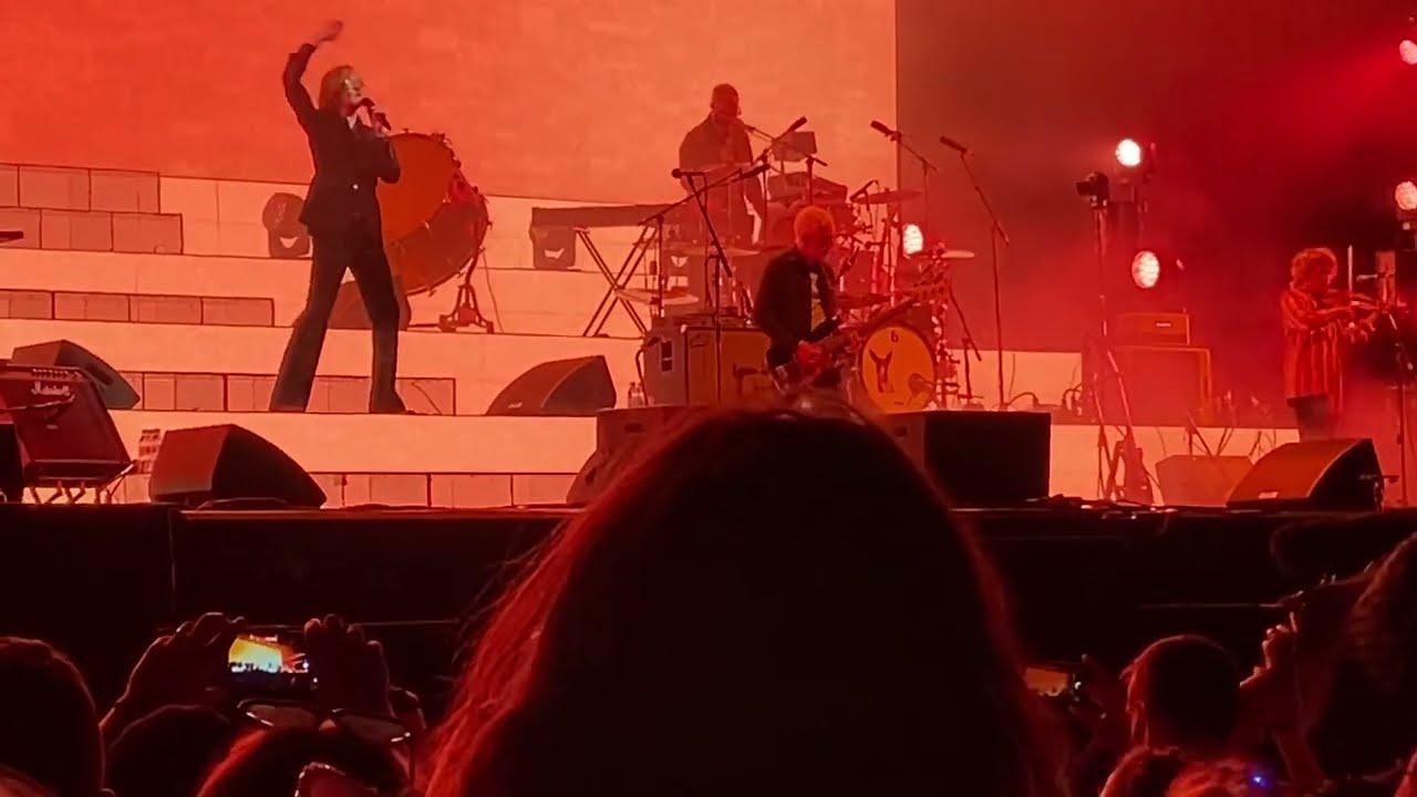 Pulp Opening Sequence/“I spy” Isle of Wight Festival 16th June 2023