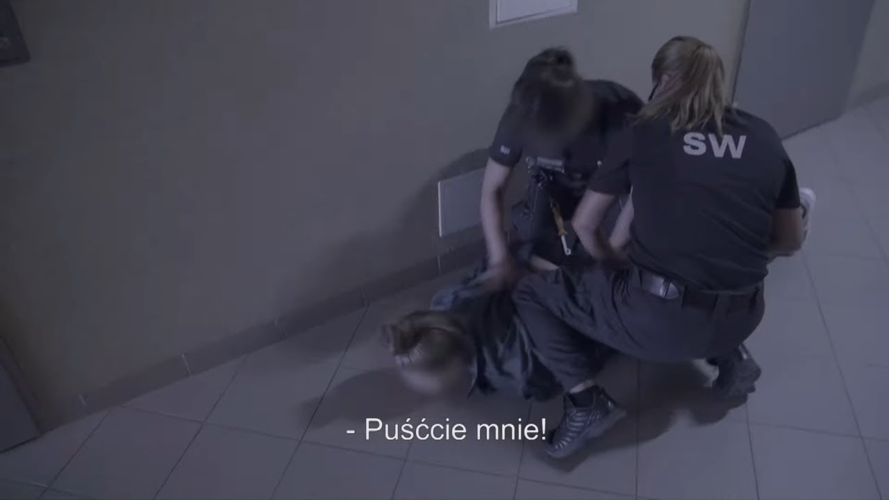Osadzona wylała zupę i rzuciła się na strażniczkę! #Służba_Więzienna