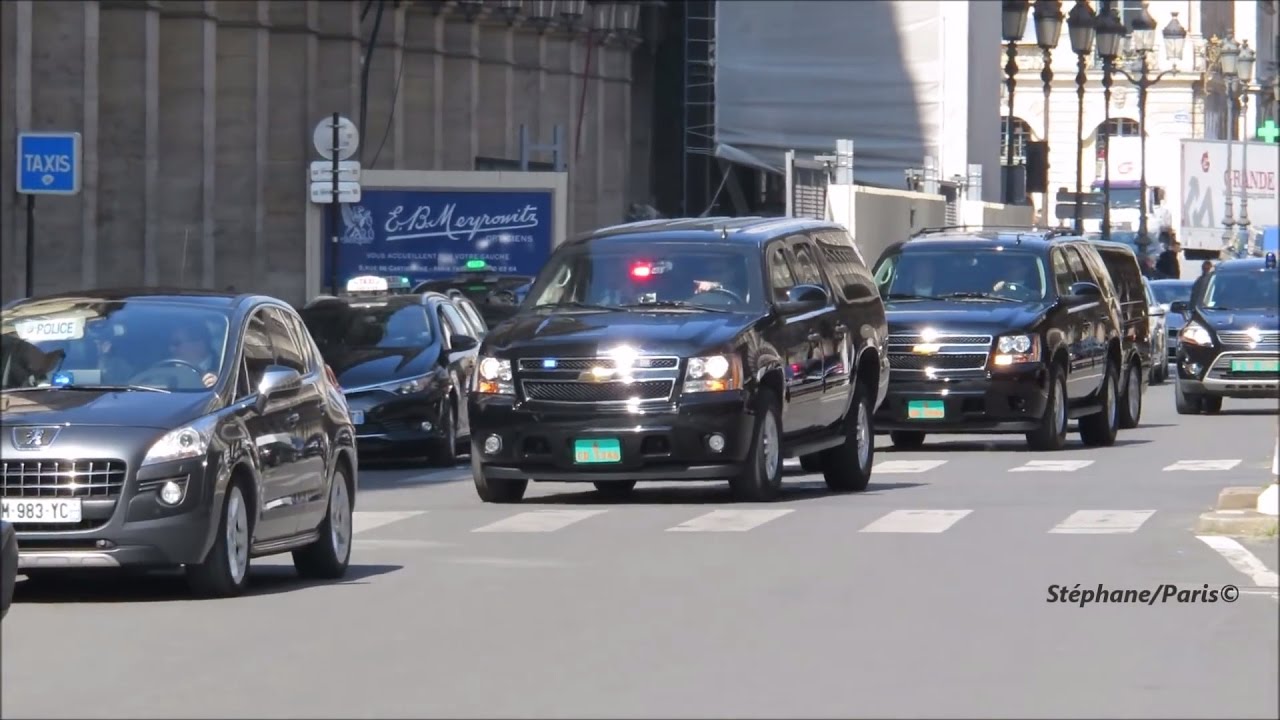 🇺🇸 FBI director in Paris  (James B. Comey)