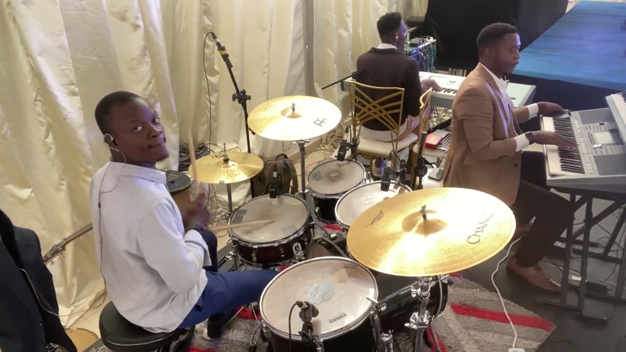 I will bless the lord @samuelgiveson @pst_iren