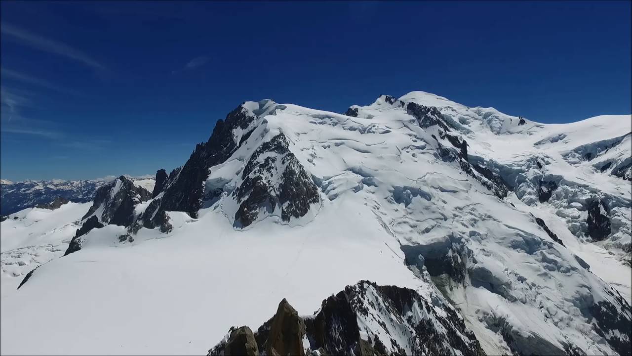 Aiguille du midi / Mont-Blanc - Drone view