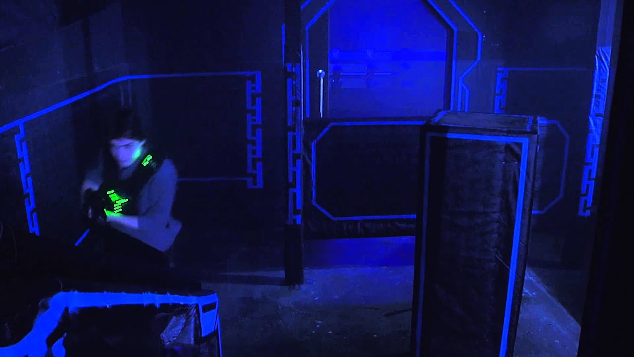 Romantika při hře na Laser game Brno