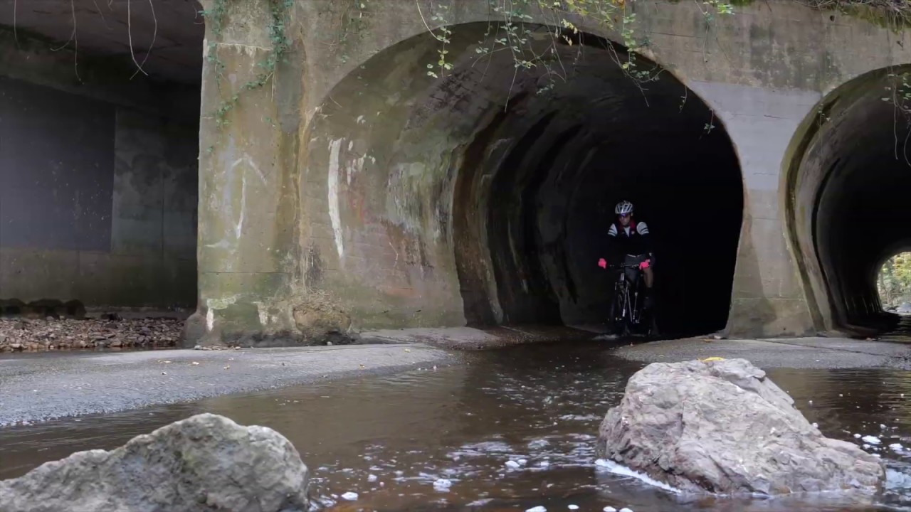 Mountain Bike Fun: Foldable Off-Road MTB (1 min)