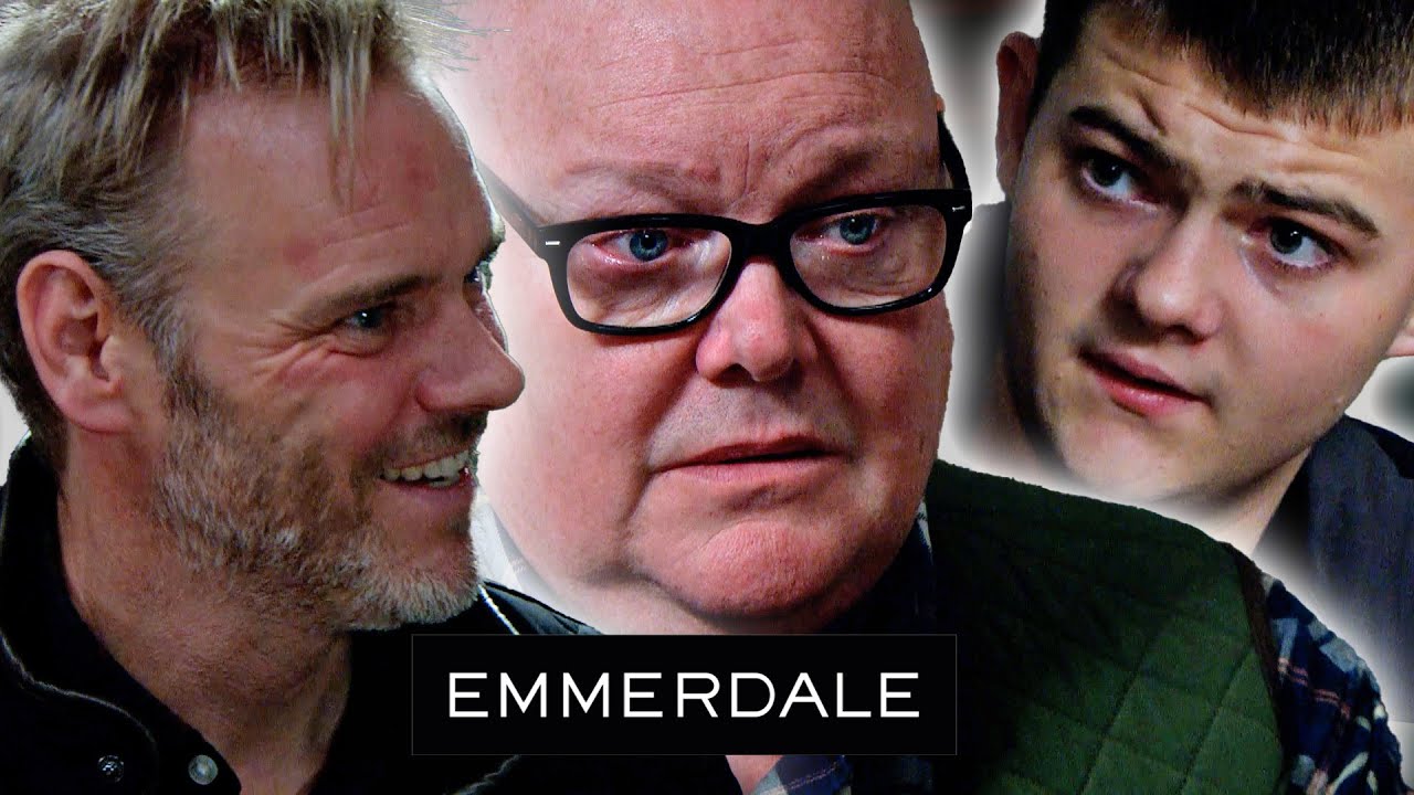 Ray is KILLED by Bear | Emmerdale