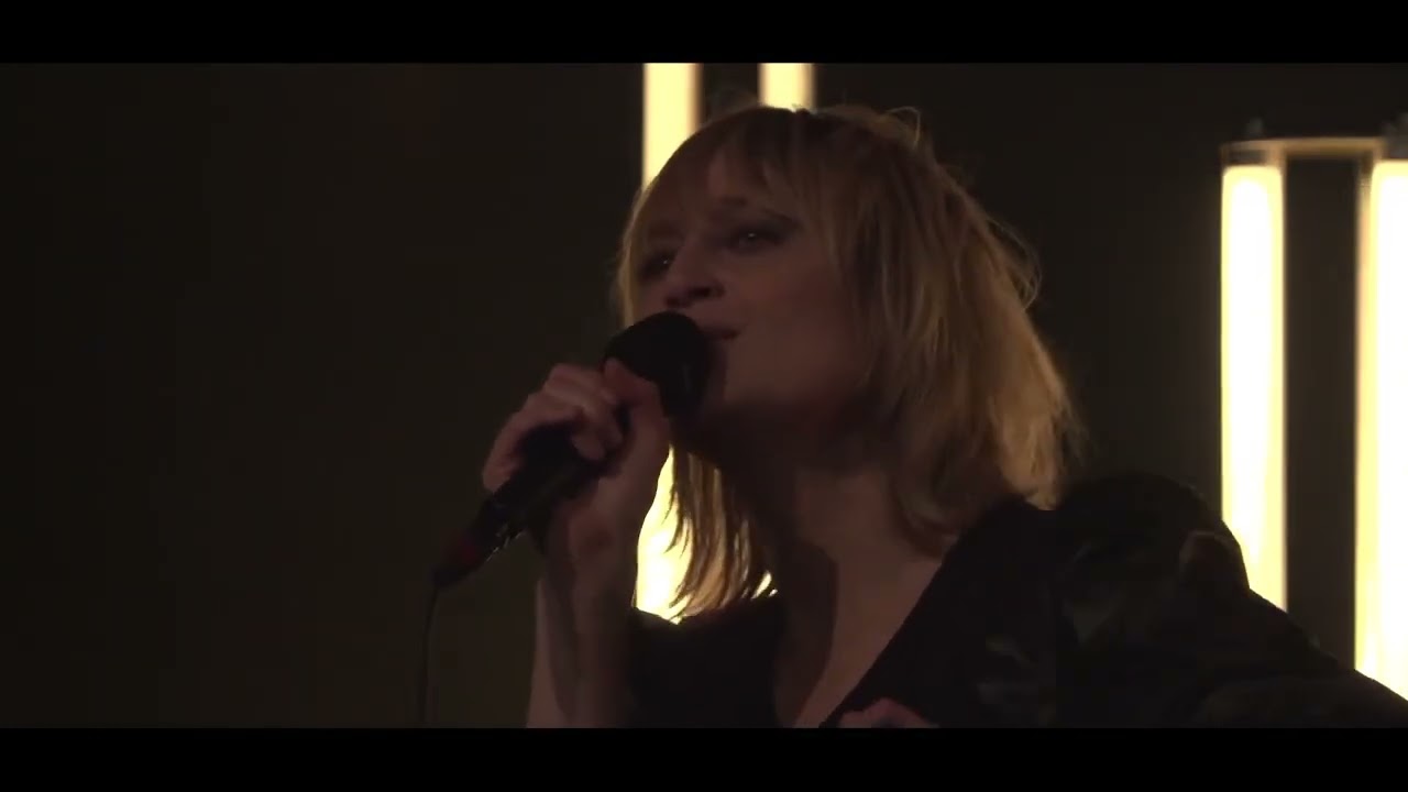 Hooverphonic - Circus (live at De Casino 2021) 🎪