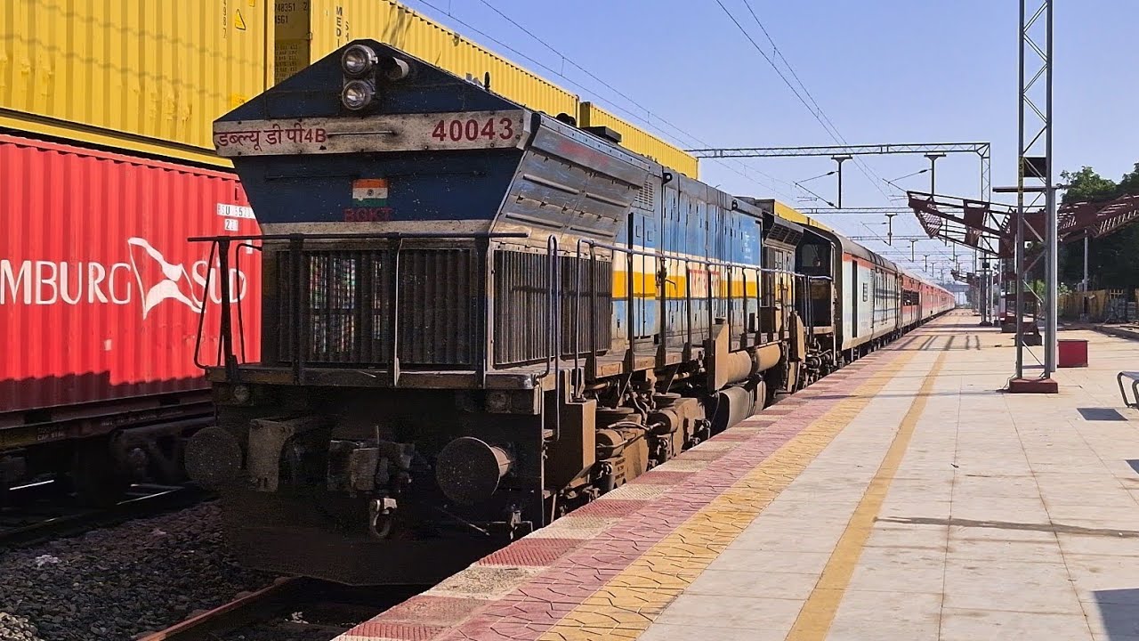 {PART-38}40043 BGKT WDP-4B In LHF Mode Hauling 16505 KSR Bengaluru Gandhidham Express.