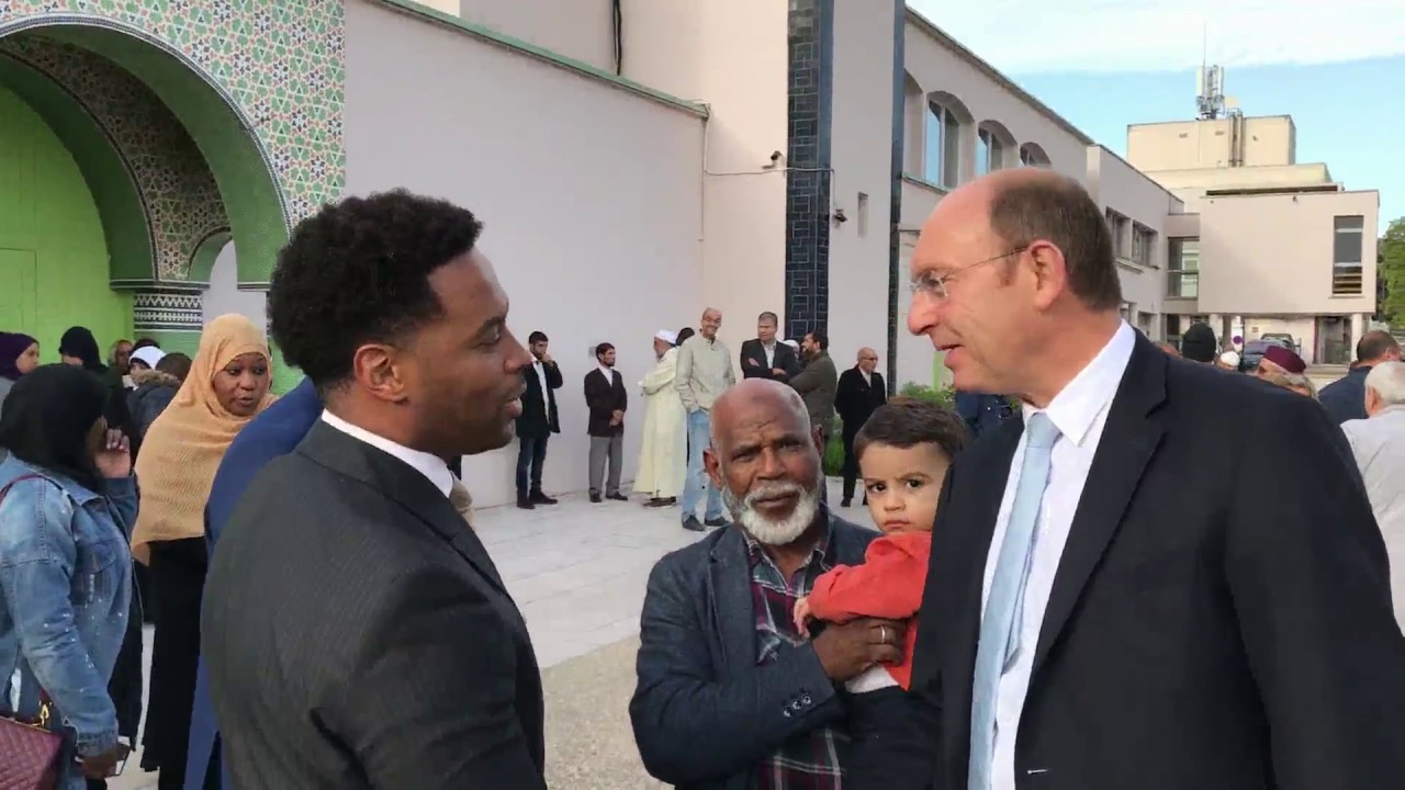 Inauguration de la place Ali Berka à Mantes-la-Jolie