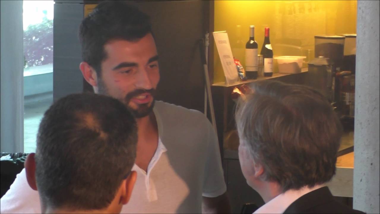Albiol llega a Valencia y se encuentra con Suso