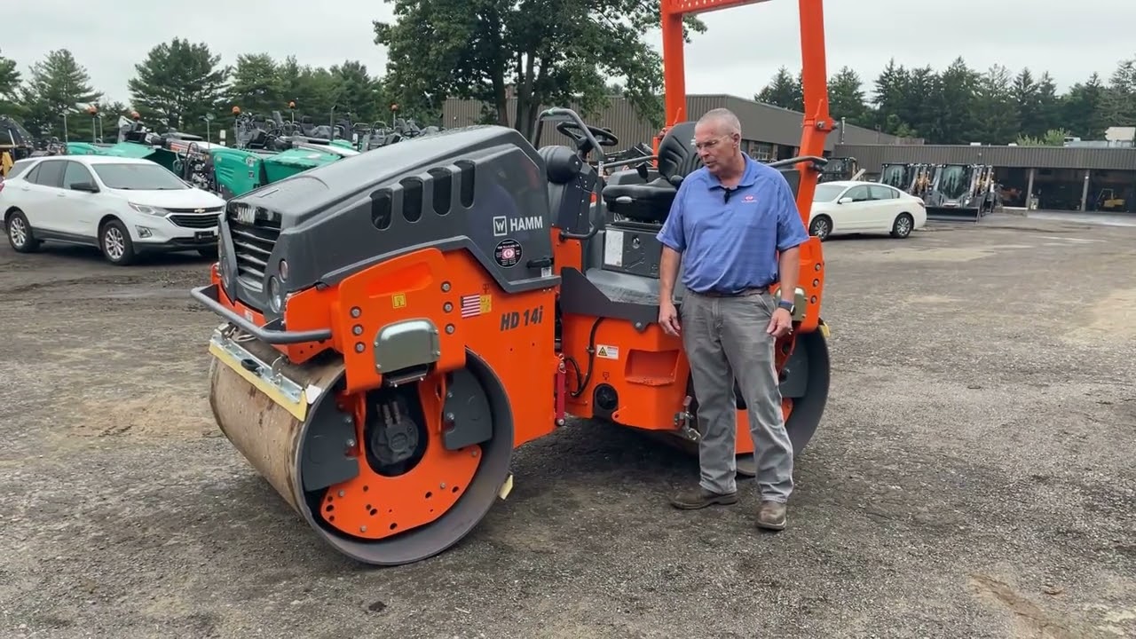 The HAMM HD14iVV Tandem Roller